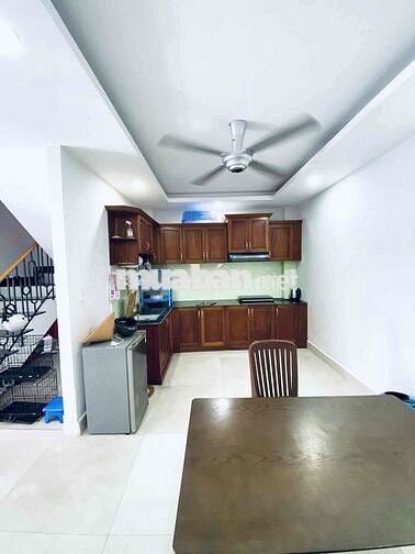 BÁN NHÀ 3 LẦU KHU HIẾM TÂN THỚI NHẤT NGANG GẦN 5m NHỈNH 6 TỶ HXH