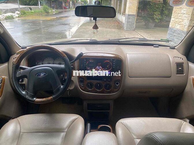 Ford Escape 2003 3.0 V6 - 123456 km