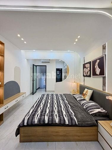 Mặt tiền oto 6m Phạm Văn Đồng giáp Bình Thạnh 5 tầng chỉ hơn 9 tỷ