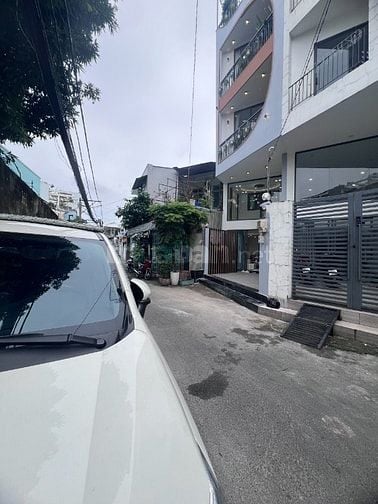 Mặt tiền oto 6m Phạm Văn Đồng giáp Bình Thạnh 5 tầng chỉ hơn 9 tỷ