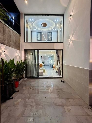 Mặt tiền oto 6m Phạm Văn Đồng giáp Bình Thạnh 5 tầng chỉ hơn 9 tỷ