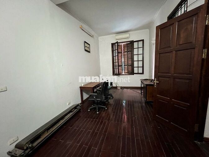 *Tt Hồ Gươm, dân trí cao, q HBT, lò đúc nguyên căn 25tr/th 80m2/4 tang