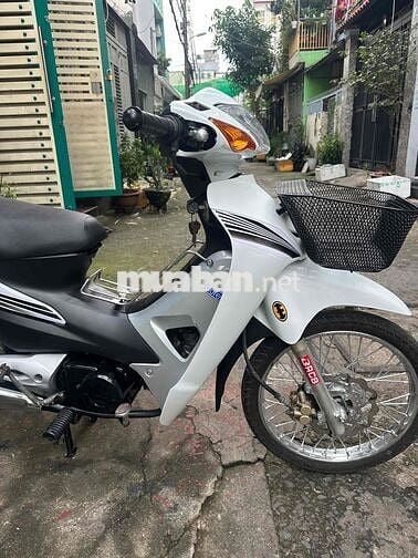 Wave 50cc  màu trắng bánh căm thắng đĩa