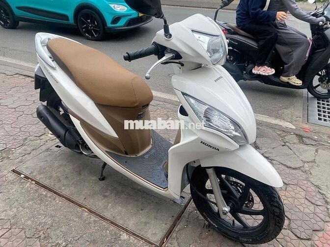 Honda Vision màu Trắng