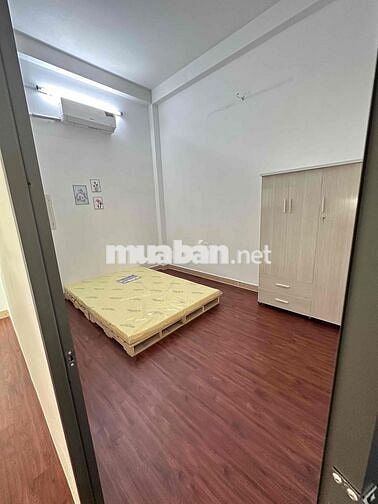 CHDV 2 Phòng Ngủ Full Nội Thất Mới Tinh- DTSD 77M2- Ngay Nguyễn Sơn, T