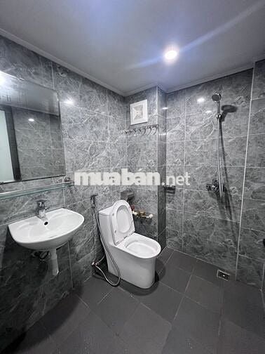 Chính chủ cho thuê căn hộ mới xây,32m2, chỉ 5.15tr, gần khu Times City