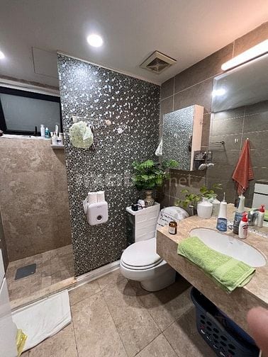 Bán Căn hộ CC Chelsea Park 3 ngủ 2WC Hướng đẹp