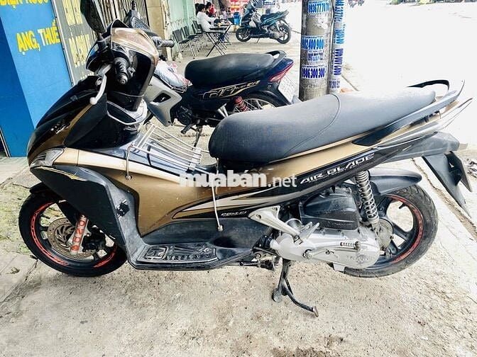 Honda Air Blade 2012 Đen vàng đồng