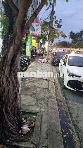 Cần tiền bán lại nhà mặt tiền đường núi thành đà nẳng