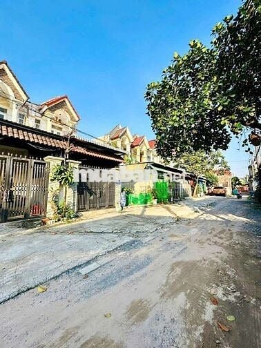 Nhà mới đẹp hoàn công gần BigC Go p. Đông Hòa Dĩ An