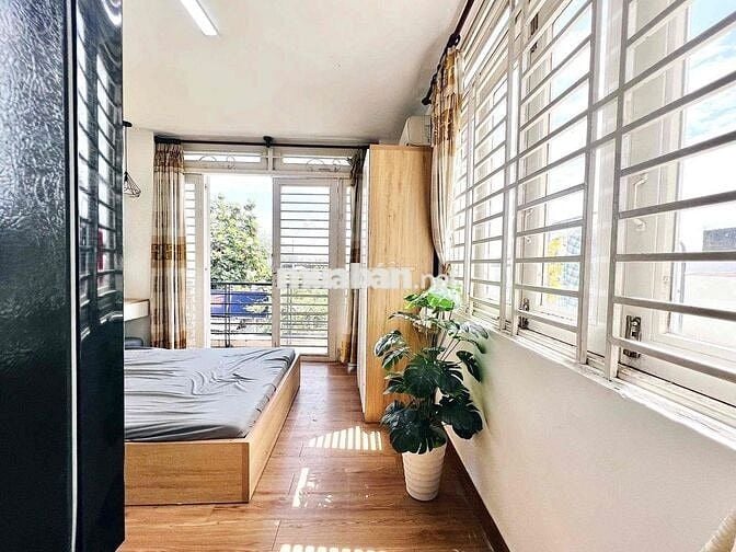 Studio ban công full nội thất siêu đẹp ngay chân cầu Bình Lợi