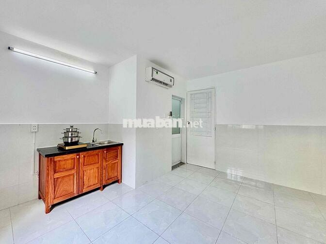 Phòng Cao Cấp Cửa Sổ Thoáng- Thang Máy Gò Dầu 5P Aeon Tân Phú