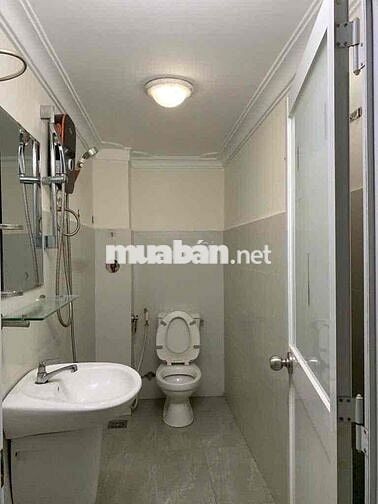 Quận 11 - hẻm xe hơi - nhà cho thuê - 2 lầu 4 phòng ngủ , giá 13,5 TR.