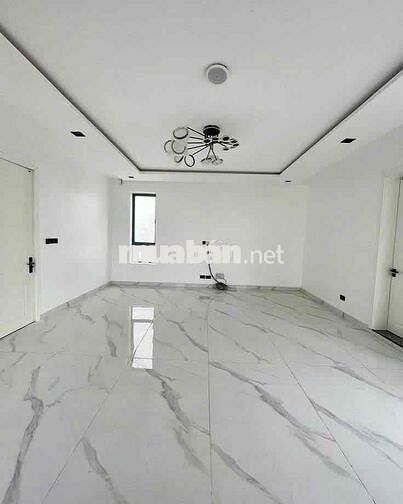 NHÀ MỚI SIÊU NÉT – 449E SƯ VẠN HẠNH, PHƯỜNG 12, QUẬN 10 – 4 x 18m, 4 T