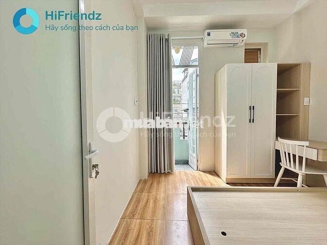 BAN CÔNG TÁCH BẾP FULL NỘI THẤT XỊN XÒ THUẬN TIỆN DI CHUYỂN TRUNG TÂM