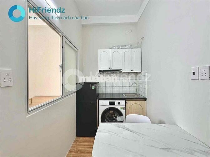 BAN CÔNG TÁCH BẾP FULL NỘI THẤT XỊN XÒ THUẬN TIỆN DI CHUYỂN TRUNG TÂM