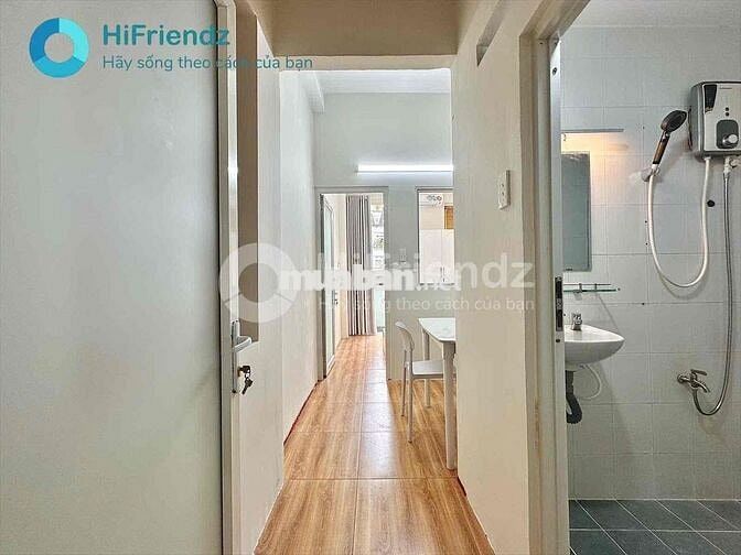 BAN CÔNG TÁCH BẾP FULL NỘI THẤT XỊN XÒ THUẬN TIỆN DI CHUYỂN TRUNG TÂM