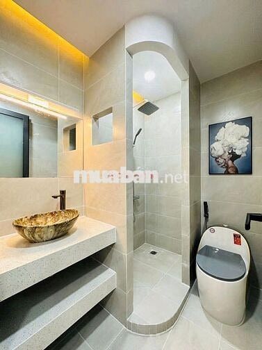 CỰC PHẨM! Nhà 182B Lê Văn Sỹ, Phú Nhuận. 1 Trệt 3 lầu, DTSD 400m2