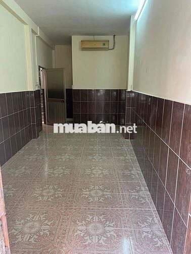 Phòng trọ 15m2 có máy lạnh ban công Quận 4