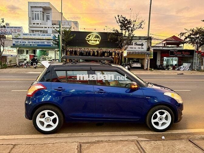 Suzuki Swift 2017 1.4 AT - 82000 km