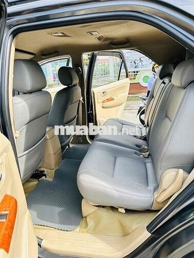 Toyota Fortuner 2011 2.7V - AT.