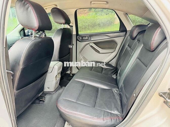 Ford Focus 2011 Vàng cát