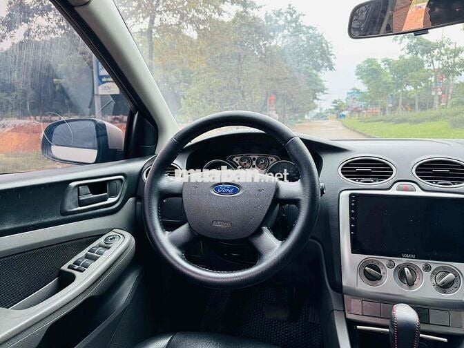 Ford Focus 2011 Vàng cát