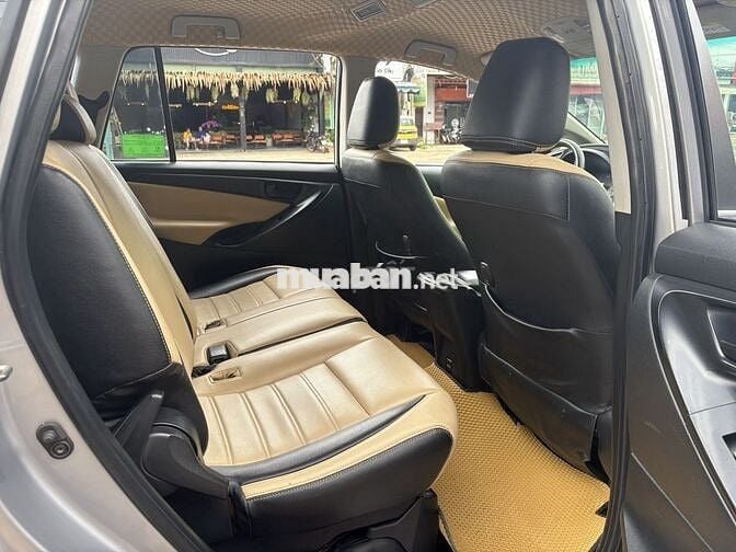 Toyota Innova 2019 2.0E - 109000 km