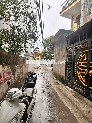 Bán nhà Nguyễn Văn Linh ngõ nông ô tô đỗ cổng 31m2 x4mx 5 tầng giá nhỉ