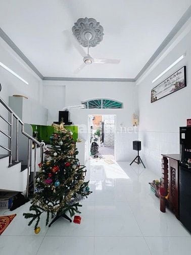 Gần cầu Kênh Tẻ, Nở Hậu, DT 4x11m