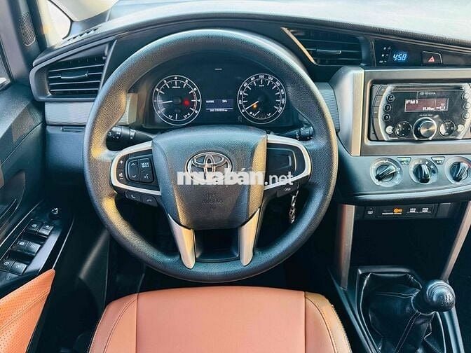 Toyota Innova 2017 2.0E MT Nâu