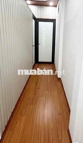 Bán nhà 449 Ngọc Lâm ngõ nông còn xót 42m2x 2N1W kinh doanh 3,7 Tỷ