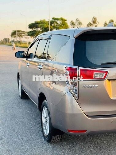 Toyota Innova 2017 2.0E MT Nâu