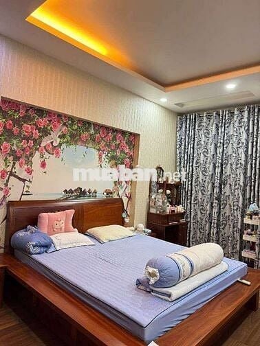 Nhà Mặt Tiền Kinh Doanh, 4 Tầng 4 PN, Gần ST Emart