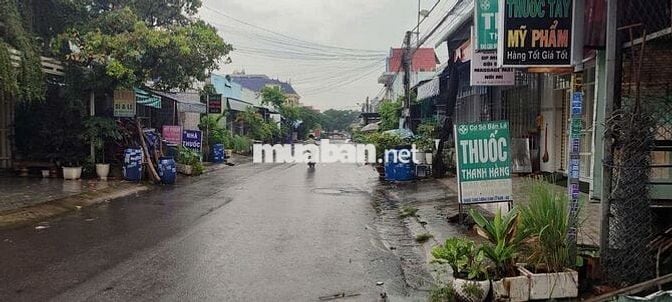 Bán Nhà 10m x 30m, Sát KDC CC Tân Đông Hiệp, QH Bàn Cờ, Nhỉnh 10 Tỷ TL