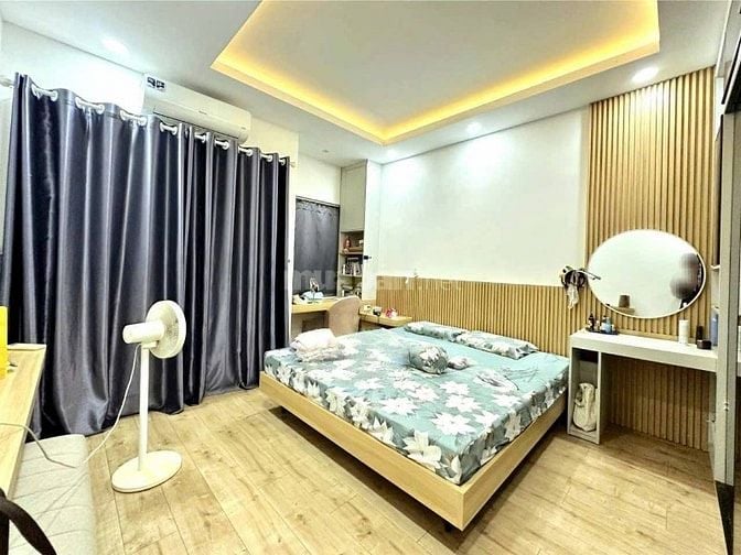 Kẹt tiền cần bán gấp căn nhà quận Thủ Đức SHR *Đường Đình Phong Phú