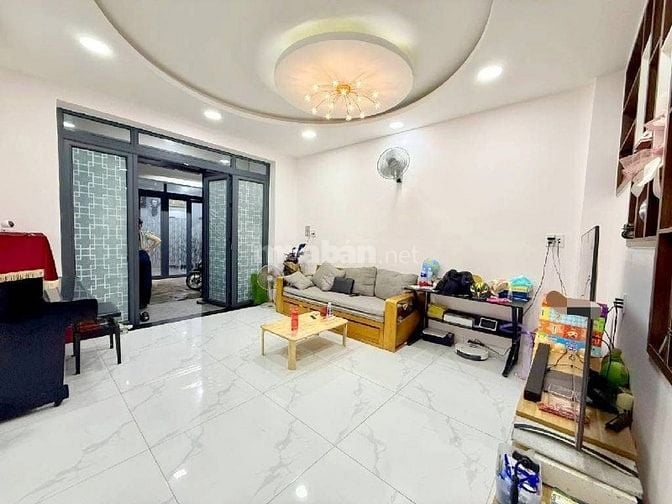 Kẹt tiền cần bán gấp căn nhà quận Thủ Đức SHR *Đường Đình Phong Phú