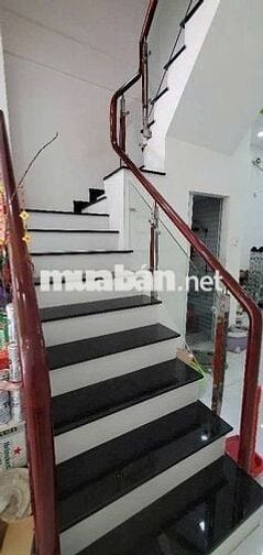 NHÀ 3 TẦNG, 2 MẶT TIỀN, DT (4X20)M2, HẺM XE HƠI THÔNG, 5,3 TỶ CÒN TL