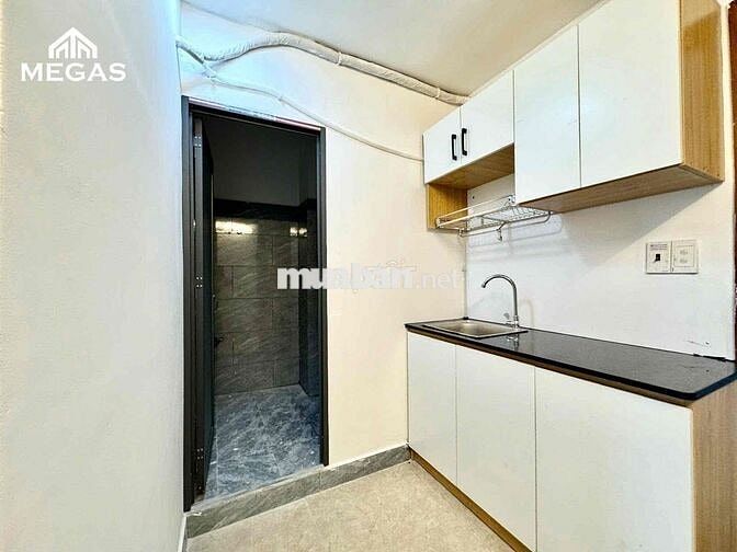 Khai Trương Căn Hộ .... 2 Phòng Ngủ... Ngay Vòng Xoay Dân Chủ ❄️❄️