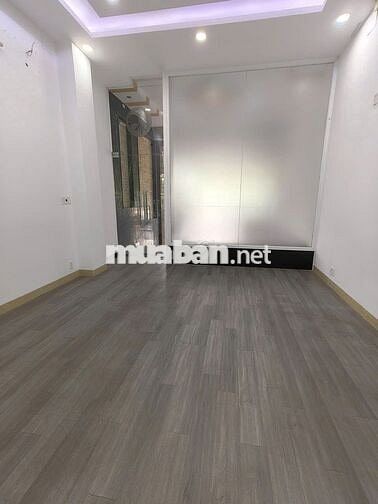 Cho thuê nhà Hầm 4 lầu ngay Mặt tiền đường Đô thị Areco Thủ Đức