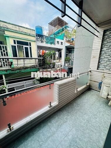 NHÀ PHỐ (SÂN ĐỂ XE) ĐƯỜNG LÊ VĂN THỌ, P11, GV, HCM 4X16M 4PN 6.8 TỶ