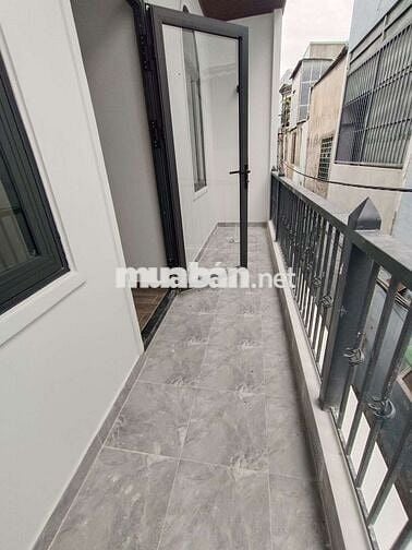 Nhà mới 100% - ngang gần 6m - 4 phòng ngủ - 5 tỷ 95