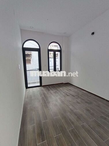 Nhà mới 100% - ngang gần 6m - 4 phòng ngủ - 5 tỷ 95