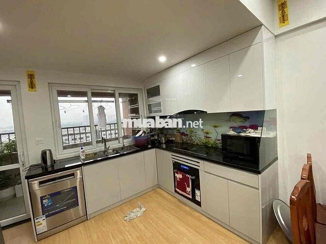 Bán căn chung cư KĐT Việt Hưng 72m x2 ngủ view đẹp nội thất đẹp 4x tỷ