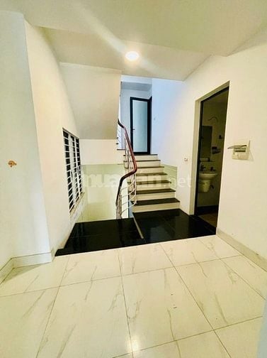 Mặt phố An Dương Vương Tây Hồ - 120 M – 5 T – MT 5.5 M – Giá 32.6 Tỷ. 