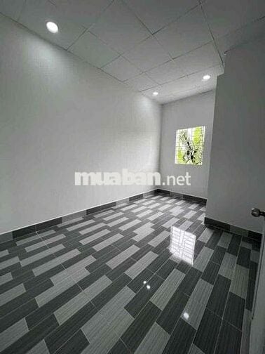 bán gấp nhà 1 trệt 1 lầu giá siêu rẻ , cách chợ hưng long 500m