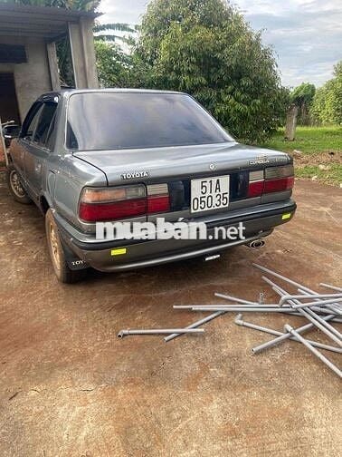 toi cần bán xe Toyota Corolla 1989 - 245000 km