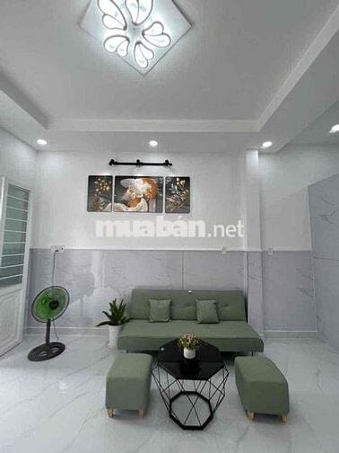 bán gấp nhà 1 trệt 1 lầu giá siêu rẻ , cách chợ hưng long 500m