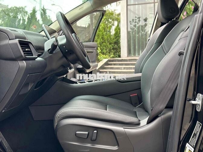 VinFast VF8 Mua Pin CATL