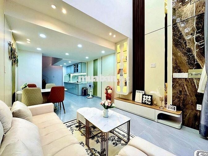 Bán Siêu Phẩm Mặt Tiền Ngay Phạm Văn Đồng - Nhà Mới 60m2 Đất Hơn 9 tỷ